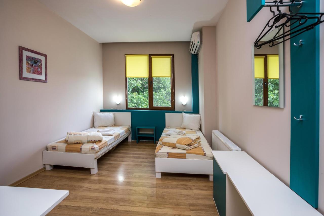 Hanovete Hotel Pliska Bagian luar foto
