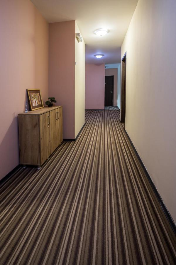 Hanovete Hotel Pliska Bagian luar foto