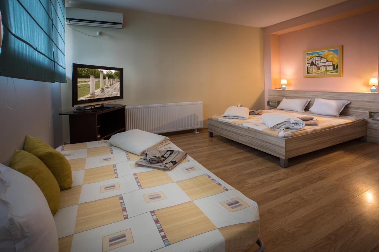 Hanovete Hotel Pliska Bagian luar foto