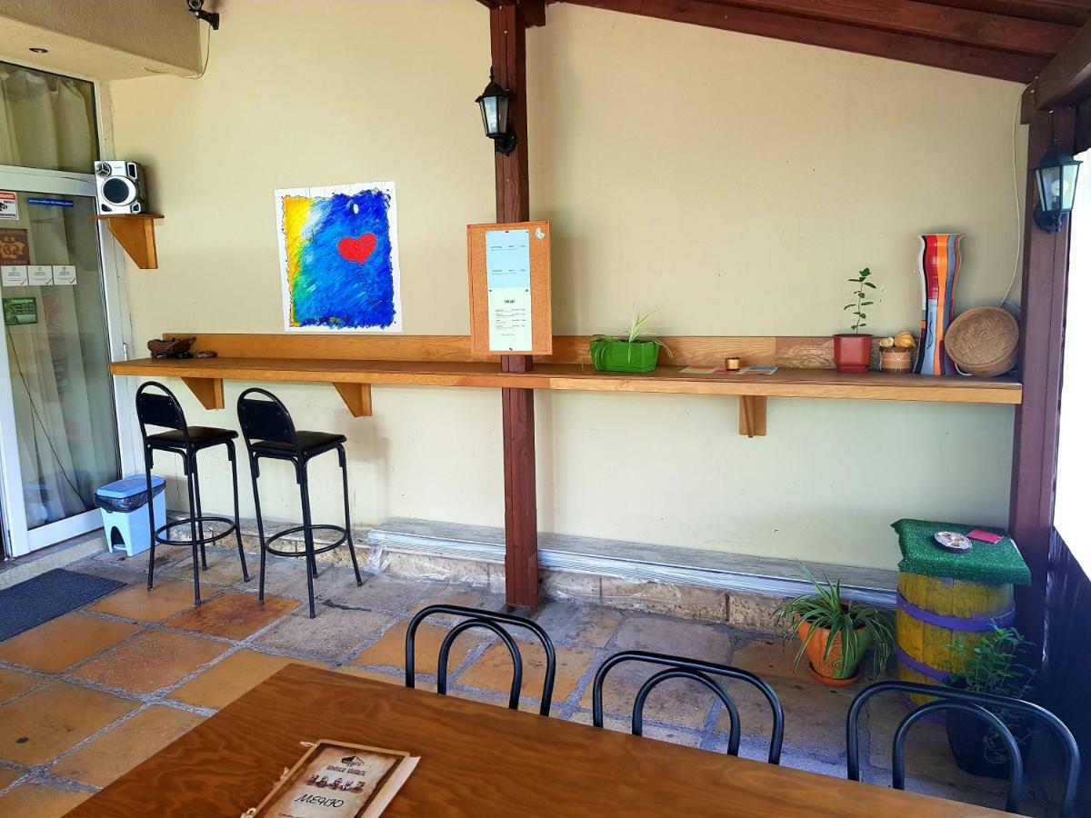 Hanovete Hotel Pliska Bagian luar foto
